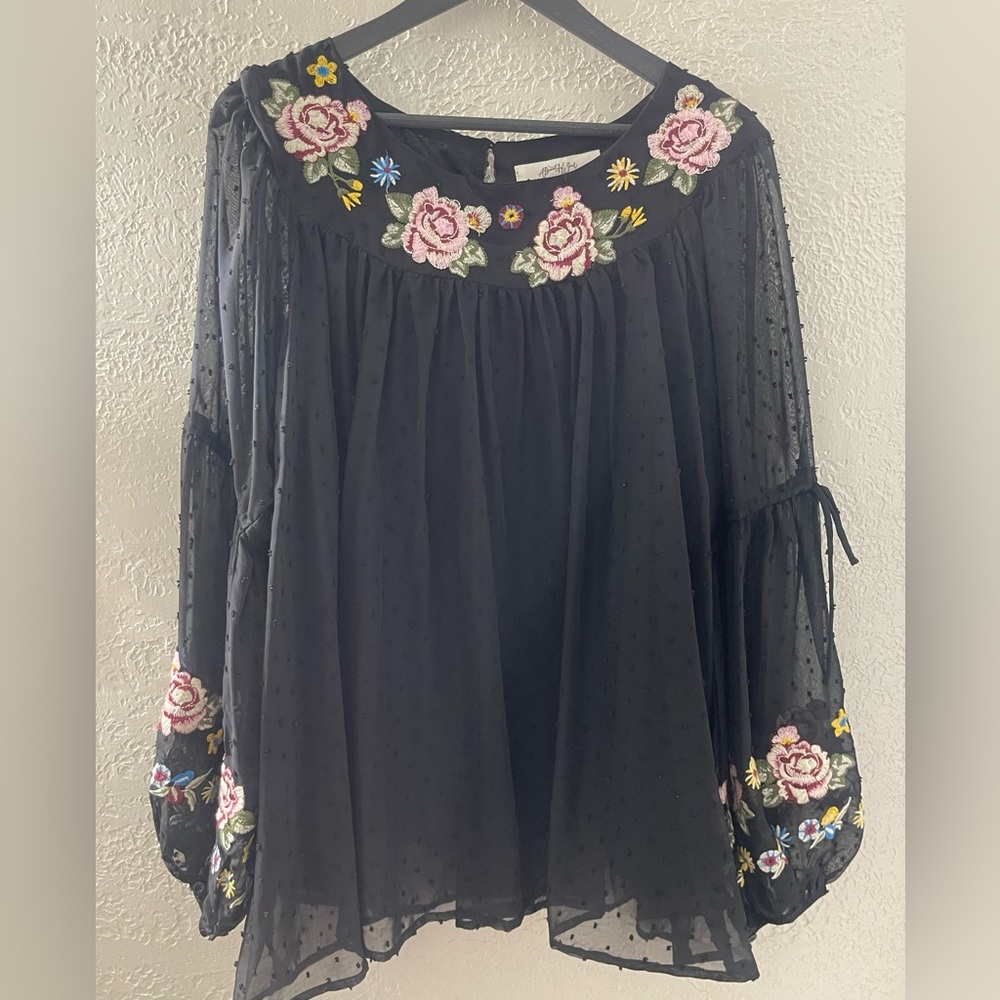 A Beautiful Soul Floral Embroidered‎ Black Women's Top Size 3X